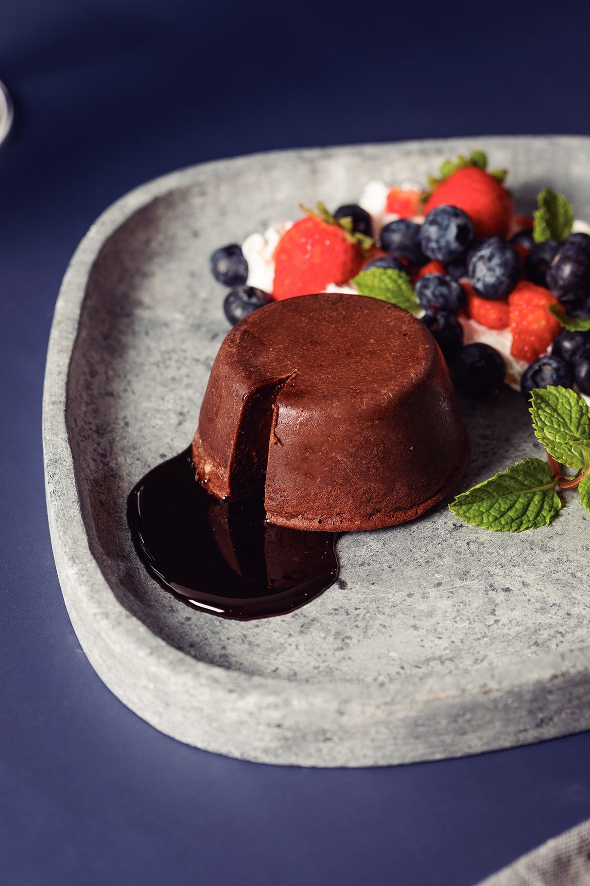 Plato de Piedra Concreta 24 x 20 cm