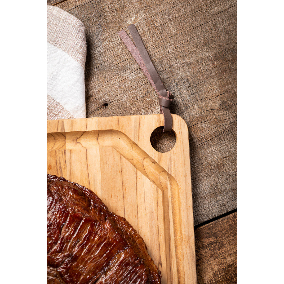 TABLA DE TECA PARA PRESENTACION Y CORTE 40 X 24 X 1,8CM - CHURRASCO ESSENCIAL