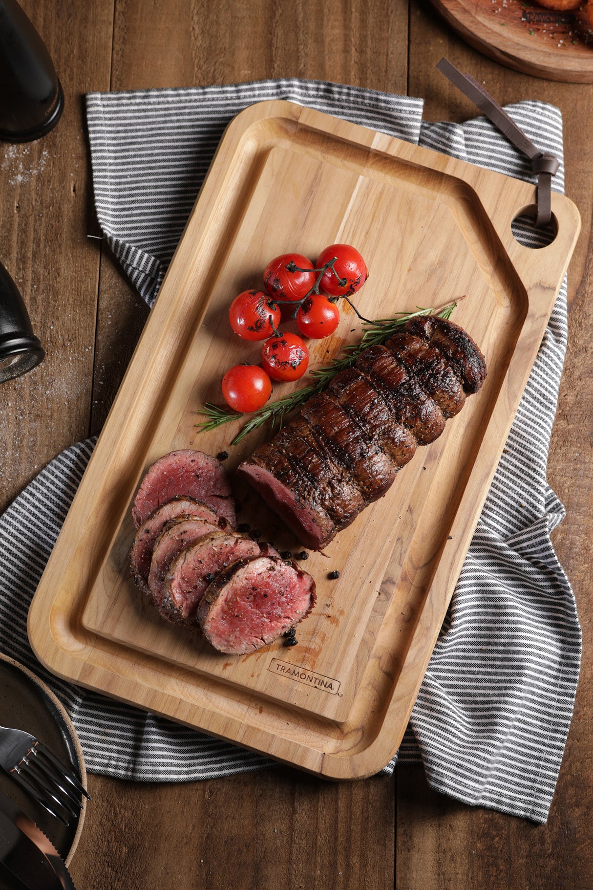 Tabla de cortar de Madera de Teca Churrasco Essencial 49 x 28 cm