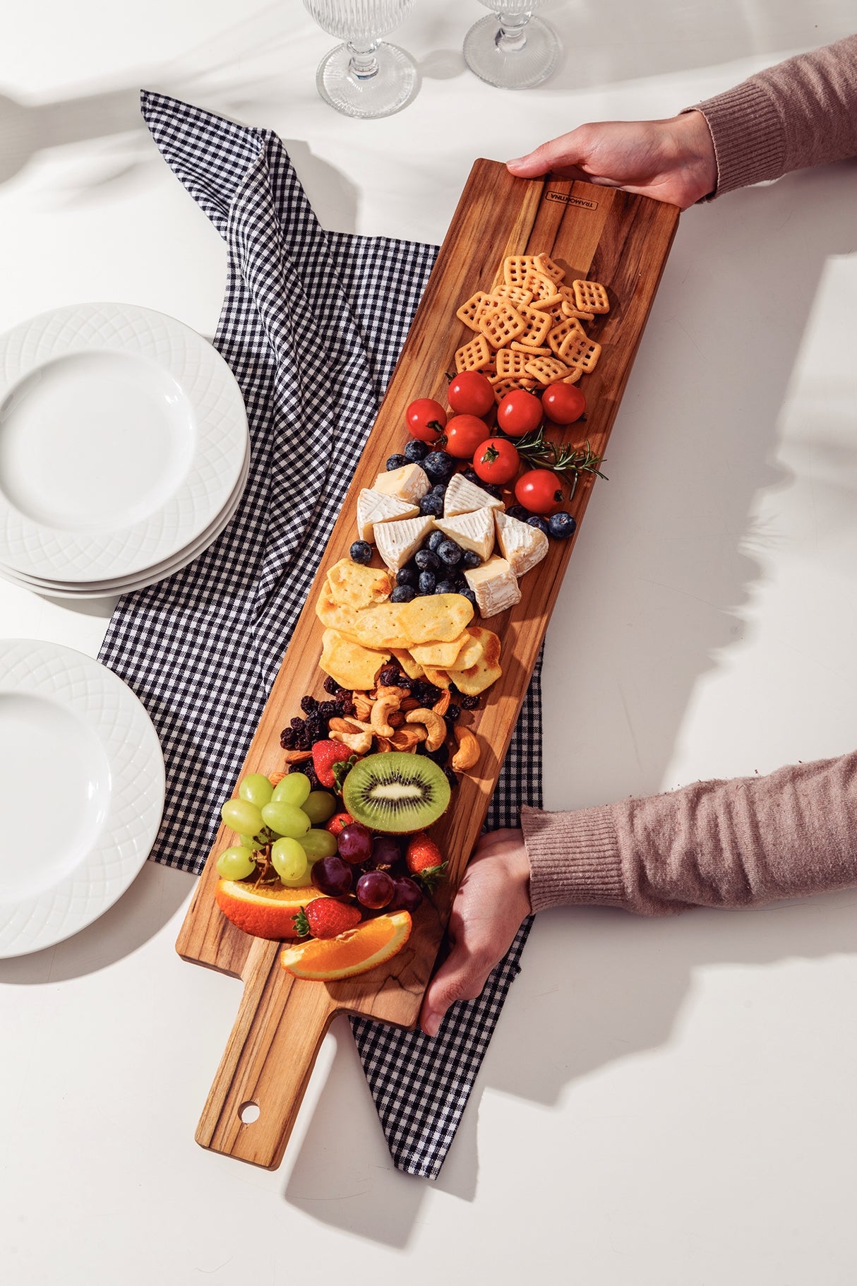 Tabla de servir de Madera Tropical con Mango Churrasco Essencial 70x15 cm