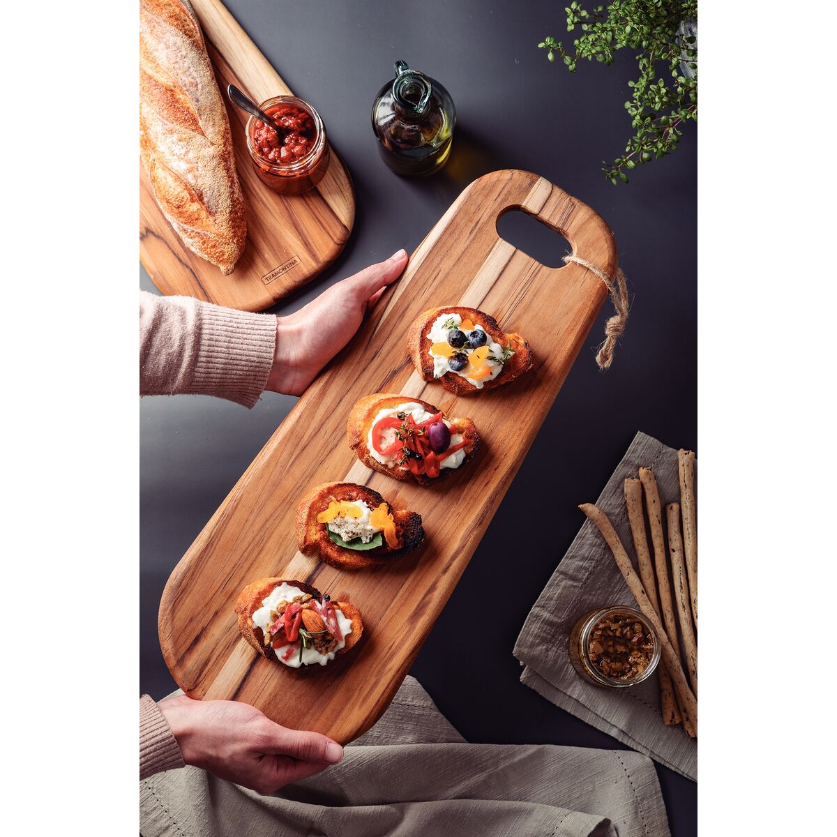 TABLA DE TECA PARA SERVICIO Y PRESENTACION 48 X 19 X 1,8CM - PROVENCE FSC