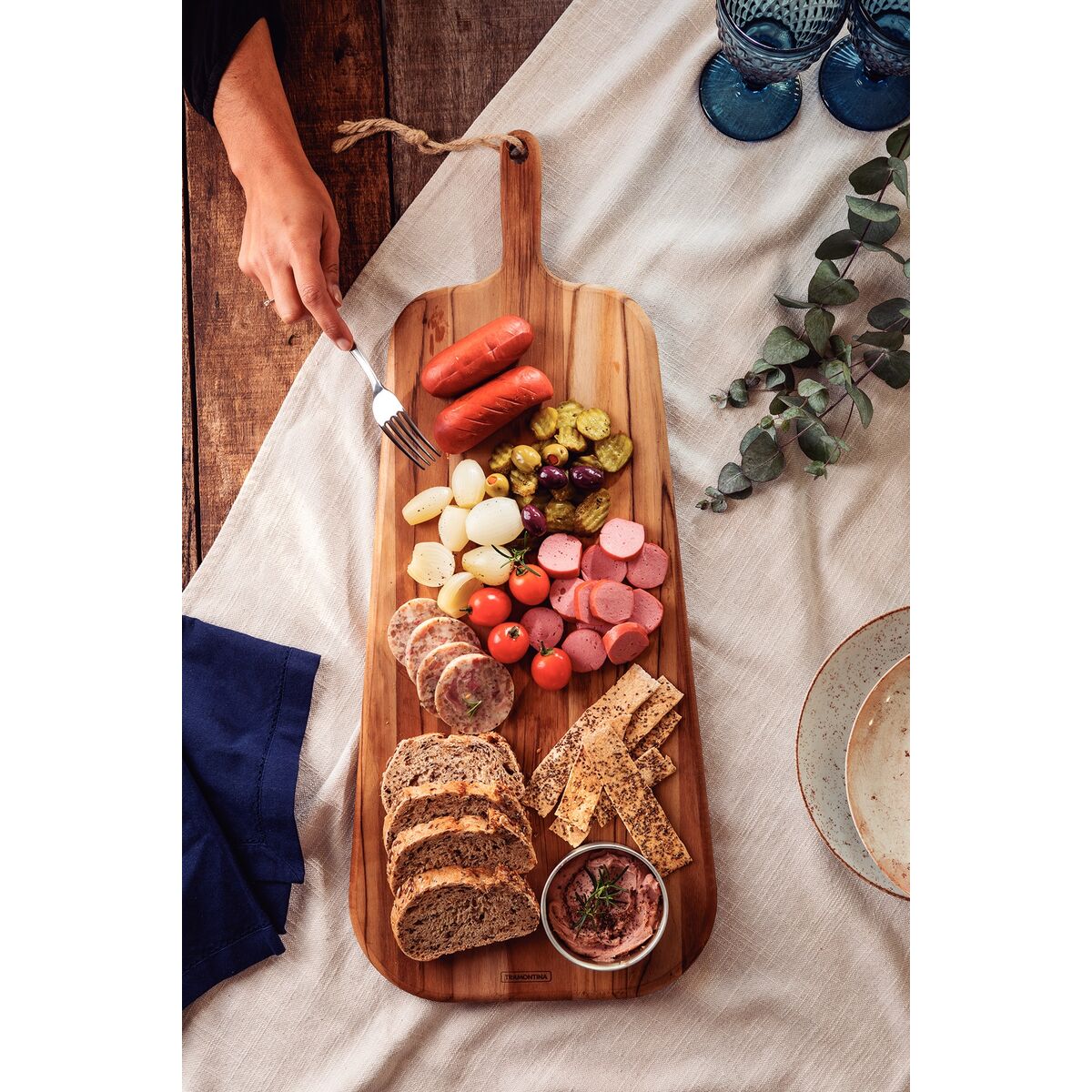 TABLA DE TECA PARA SERVICIO Y PRESENTACION 65 X 27 X 1,8CM - PROVENCE FSC