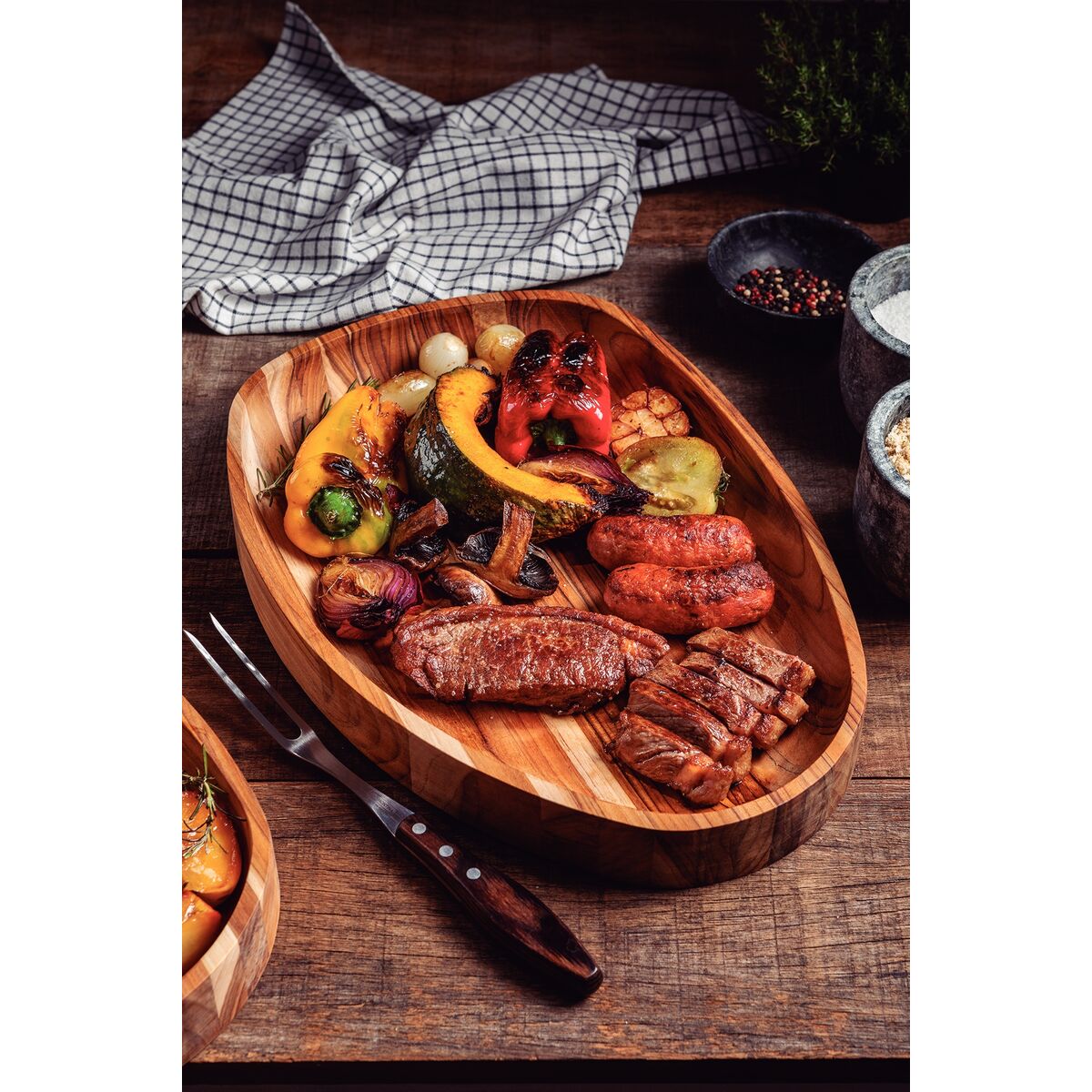 TABLA DE TECA PARA SERVICIO Y PRESENTACION 44 X 33 X 5CM - CHURRASCO PREMIUM