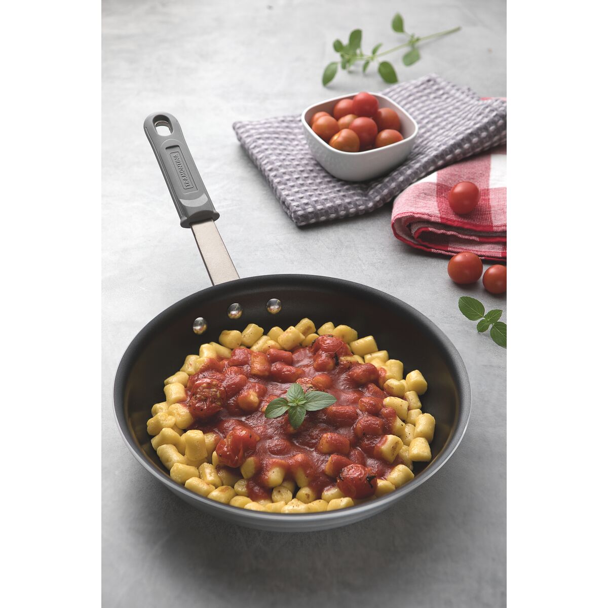 SARTÉN DE ALUMÍNIO CON ANTIADHERENTE 25CM - 2,00L. - PROFESSIONAL