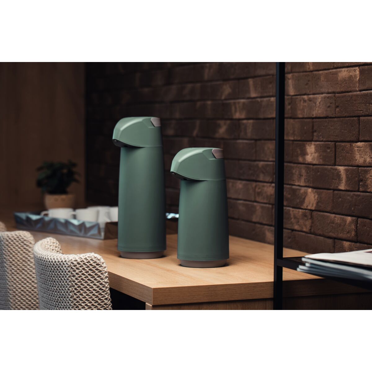 TERMO CON SIFÓN 1.8L. - VERDE