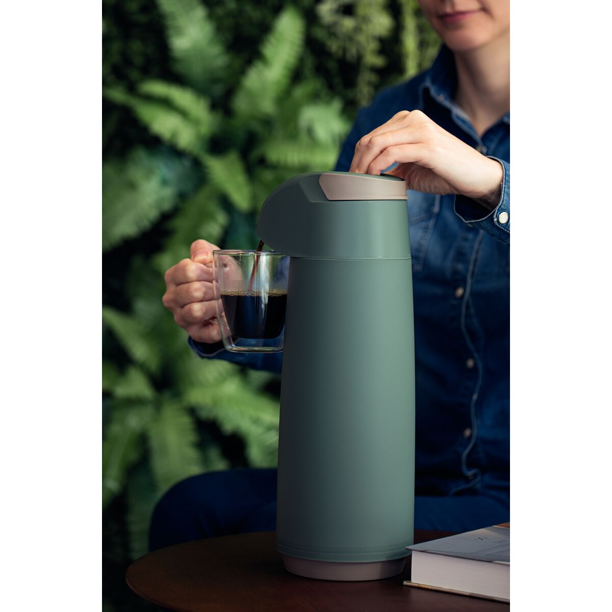 TERMO CON SIFÓN 1.8L. - VERDE