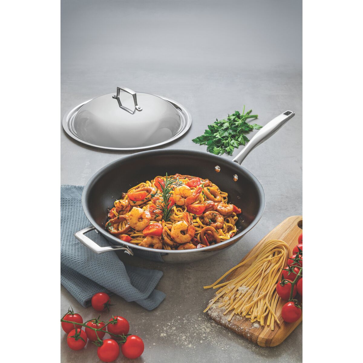 Tramontina Wok Tri-Ply Grano de Acero Inoxidable con Antiadherente 32 cm