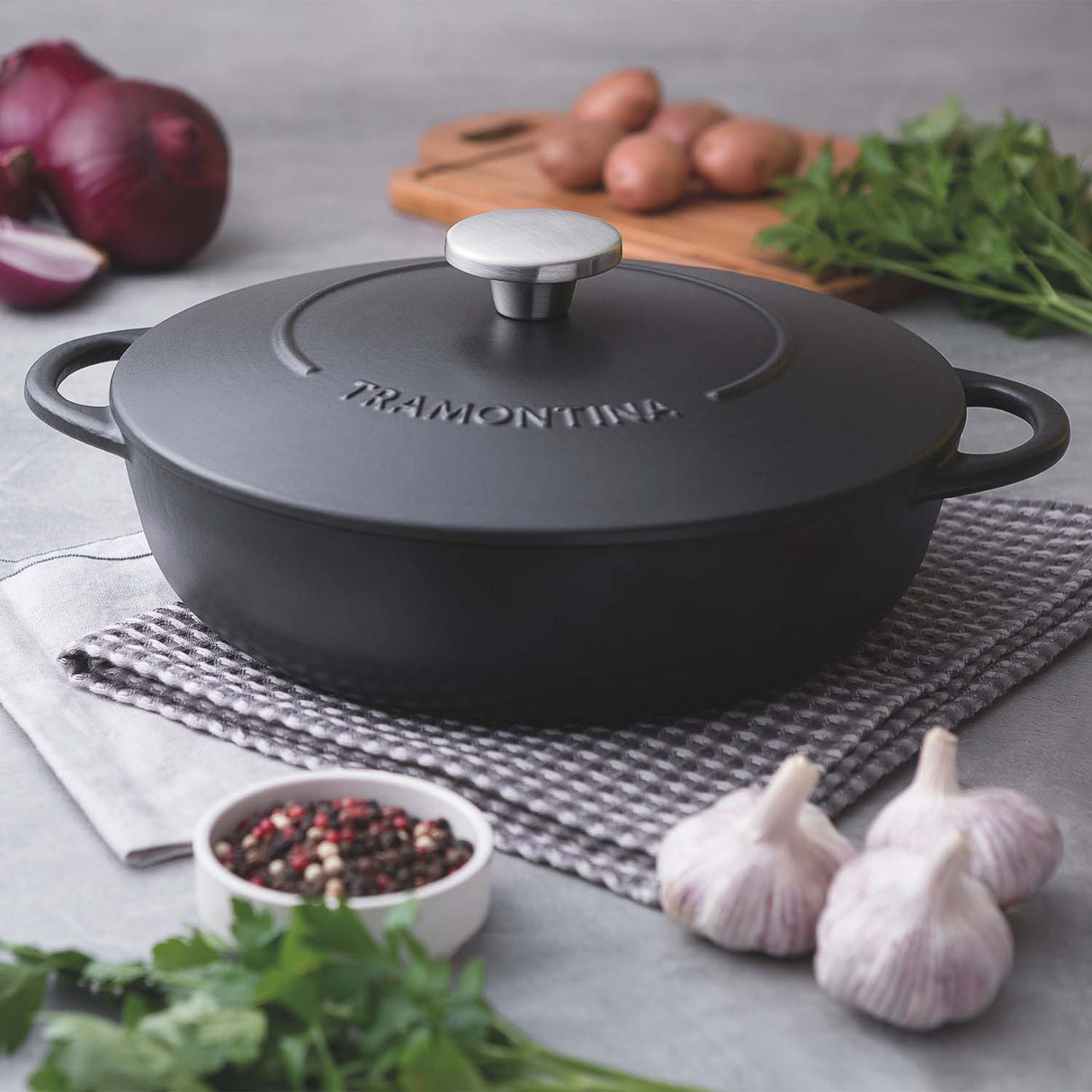 Tramontina Cazuela Baja de Hierro Fundido Esmaltado 28 cm