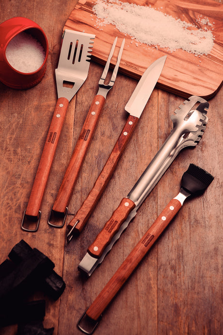 Tramontina Tenedor Trinchante con Mango de Madera Churrasco 49 cm